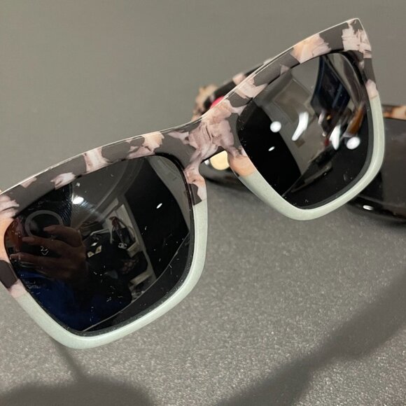 Peppers Sunglasses 2-pair (one NWT/one preloved) - Picture 4 of 8